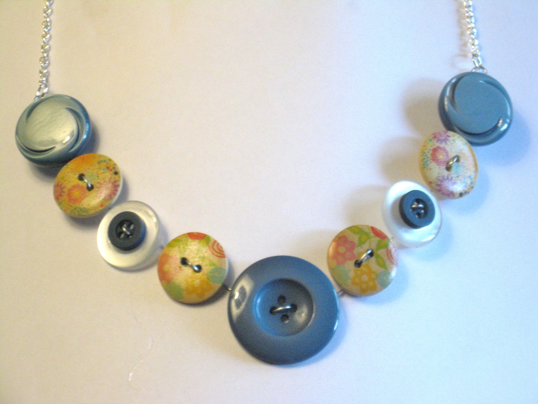 Gilded woods button necklace DIY - Sayuri